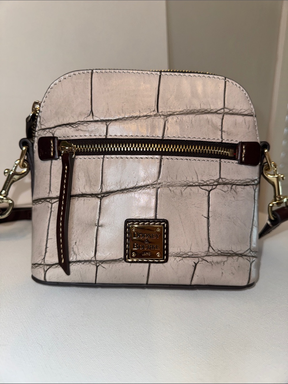 Dooney & Bourke Denison Domed Crossbody Bag Croc Embossed Leather - Picture 1 of 16